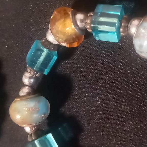 Expandable beaded bracelets  2 Turquoise beaded & 1 glass & resin beaded - Picture 8 of 8